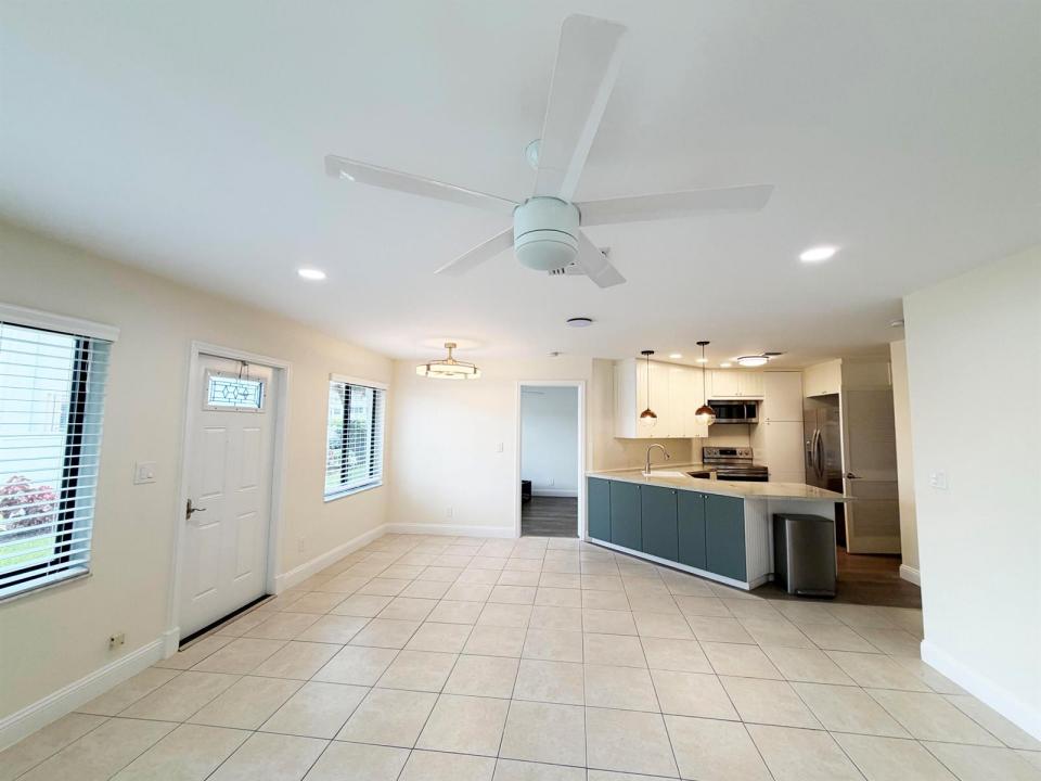 825 DOGWOOD Drive B, Delray Beach, فلوريدا 33483, الولايات المتحدة
