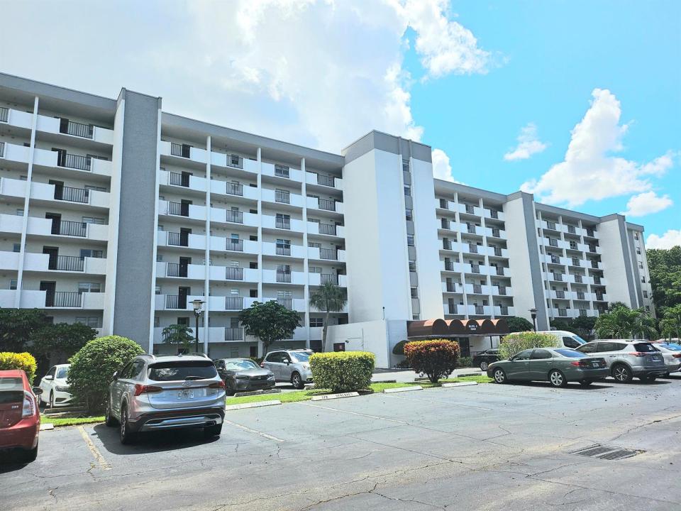 5860 NW 44TH Street 412, Lauderhill, 플로리다 33319, 미국