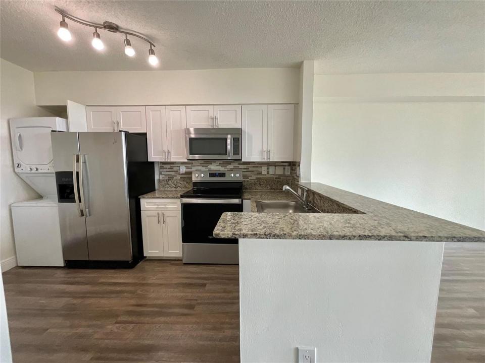 16900 N Bay Road 2-605, Sunny Isles Beach, Floride 33160, États-Unis