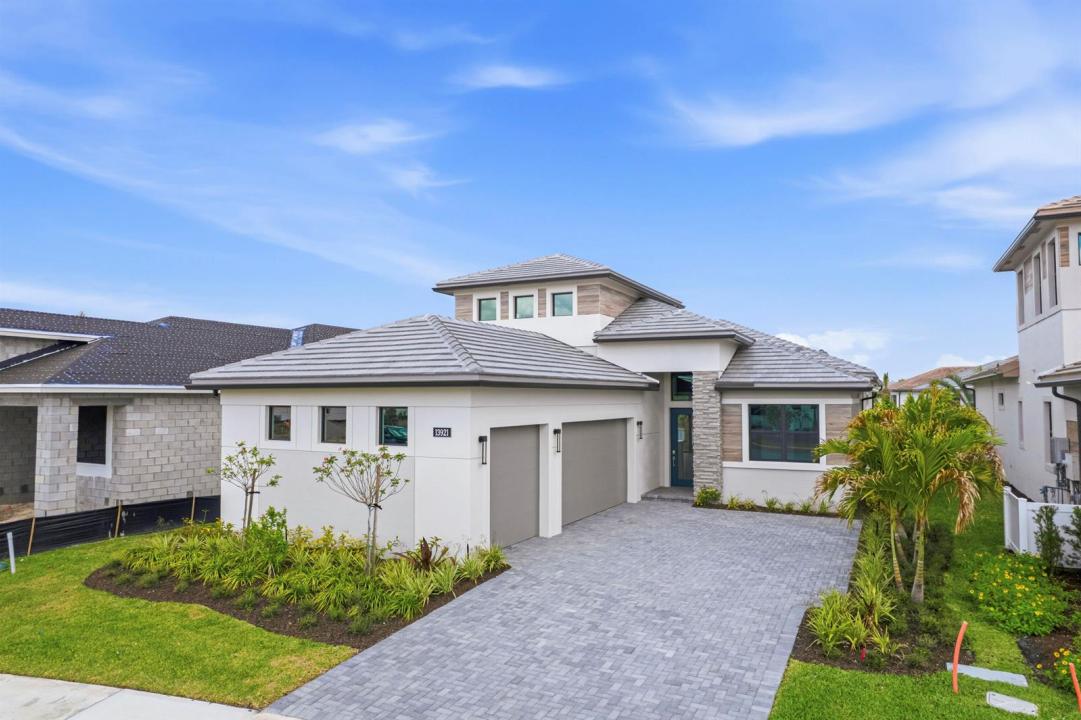 13921 Vivant Drive, Palm Beach Gardens, Florida 33412, USA