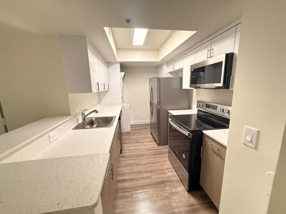 16900 N Bay Road 2-2303, Sunny Isles Beach, Floride 33160, États-Unis