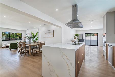 480 NE 109th St, Miami, 佛罗里达州 33161, 美国