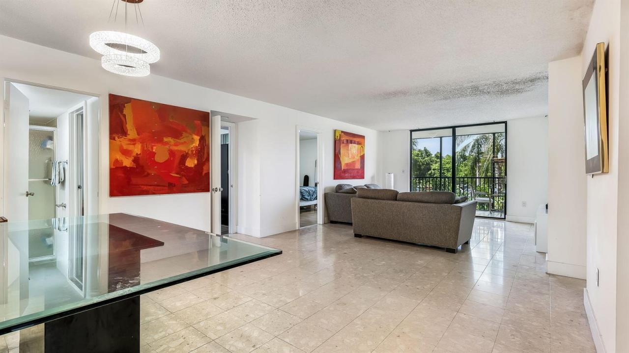 900 NE 195TH Street 217, Miami, Floride 33179, États-Unis