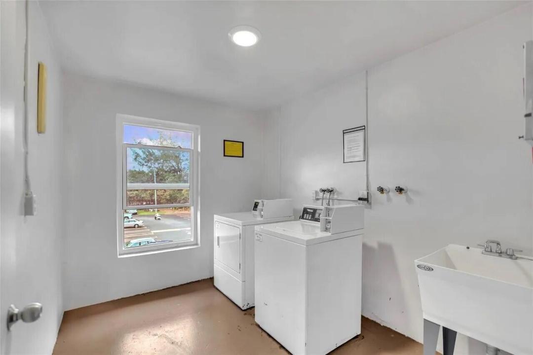 700 LAYNE Boulevard 318B, Hallandale Beach, Floride 33009, États-Unis