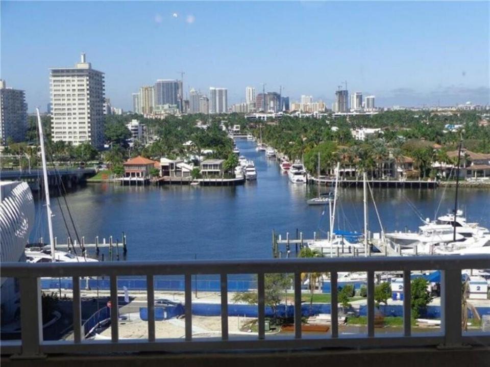 200 S BIRCH Road 703, Fort Lauderdale, Florida 33316, USA