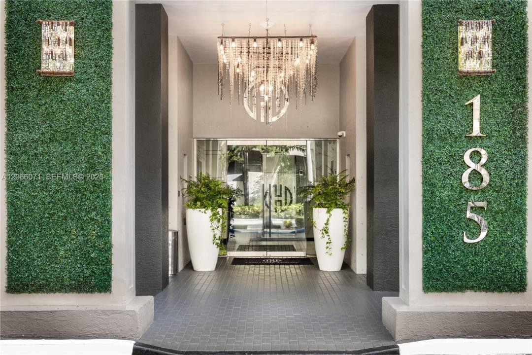 185 SE 14th Ter 1010, Miami, Florida 33131, Stati Uniti