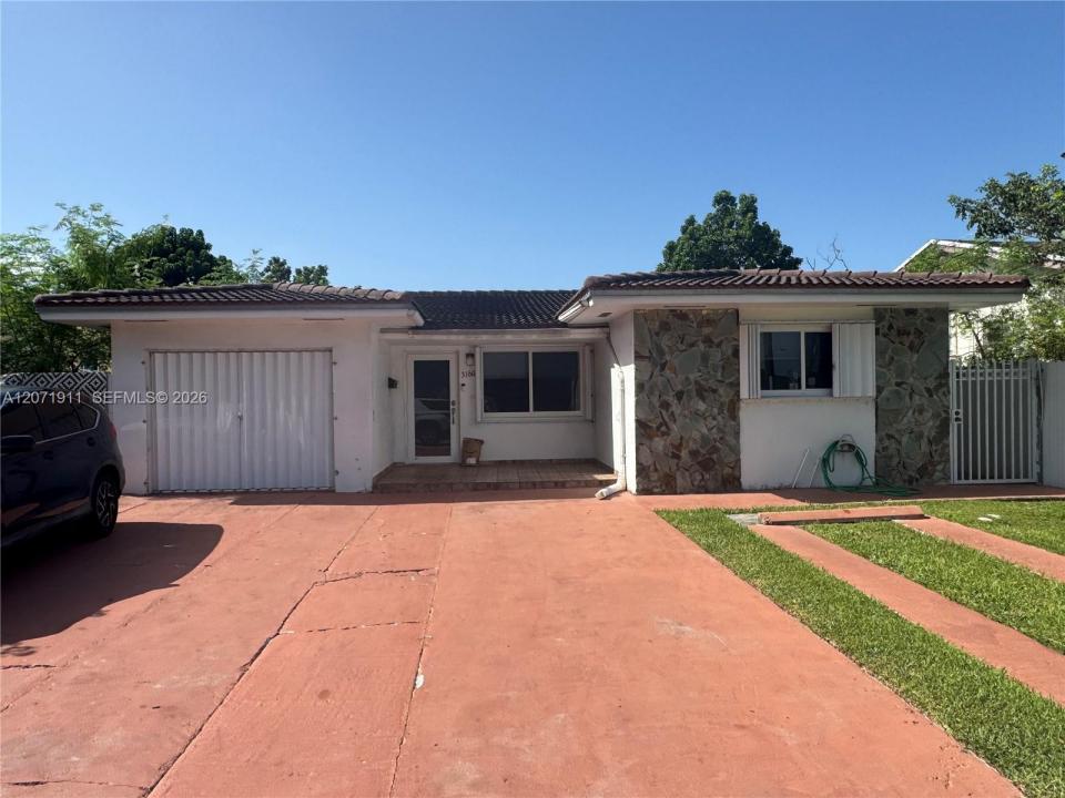 3160 NW 3rd St, Miami, Floride 33125, États-Unis