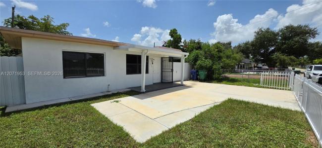 2230 Service Rd, Opa-Locka, Florida 33054, Stati Uniti