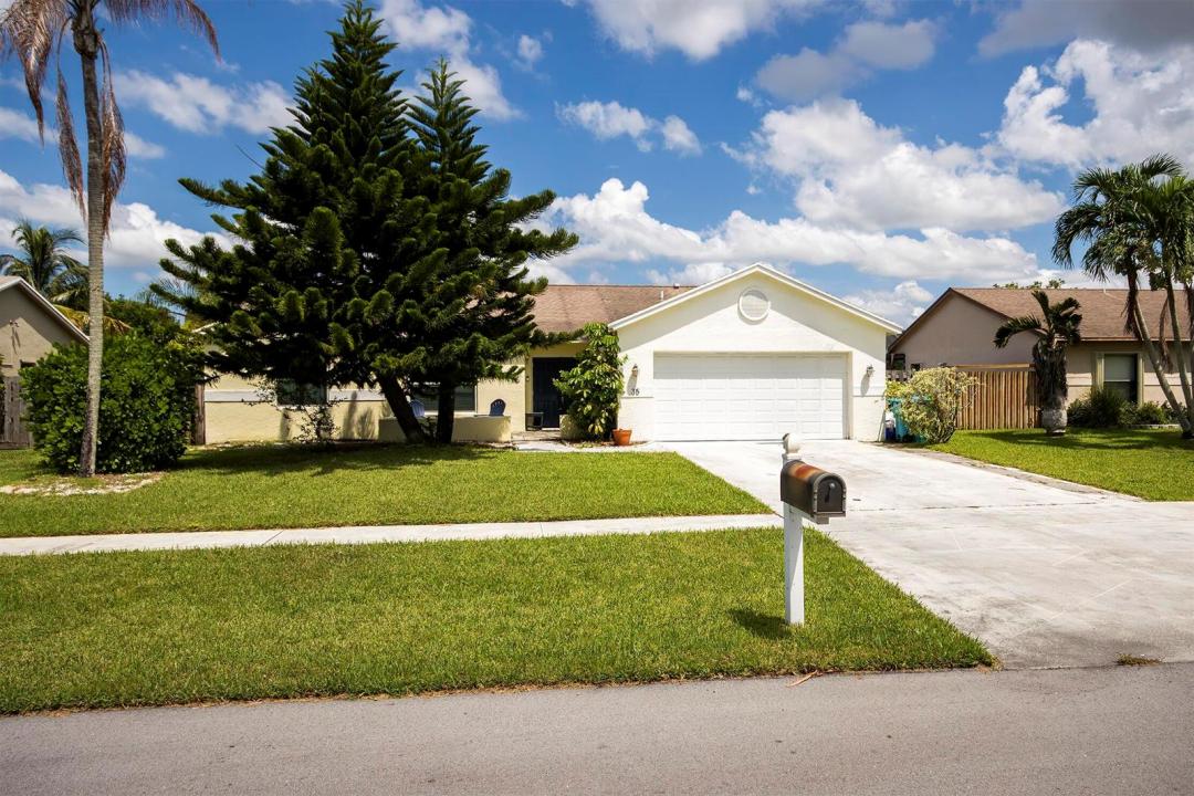 35 CEDAR Circle, Boynton Beach, فلوريدا 33436, الولايات المتحدة