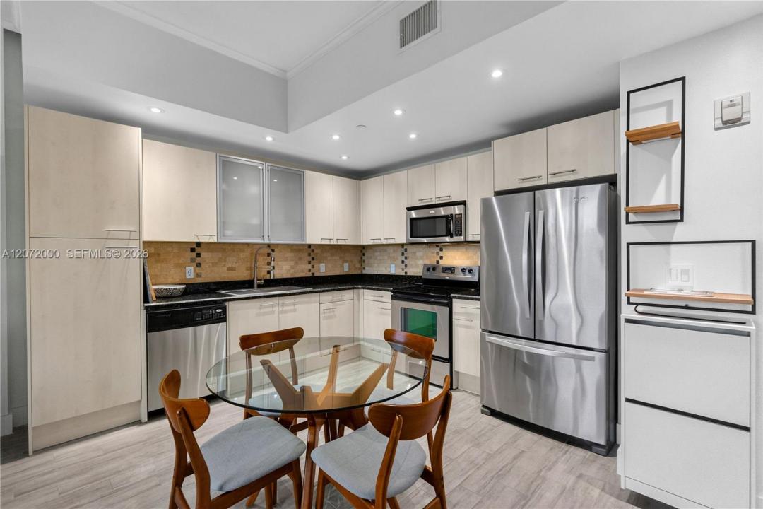 1350 NW 8th Ct A2-4, Miami, Floride 33136, États-Unis