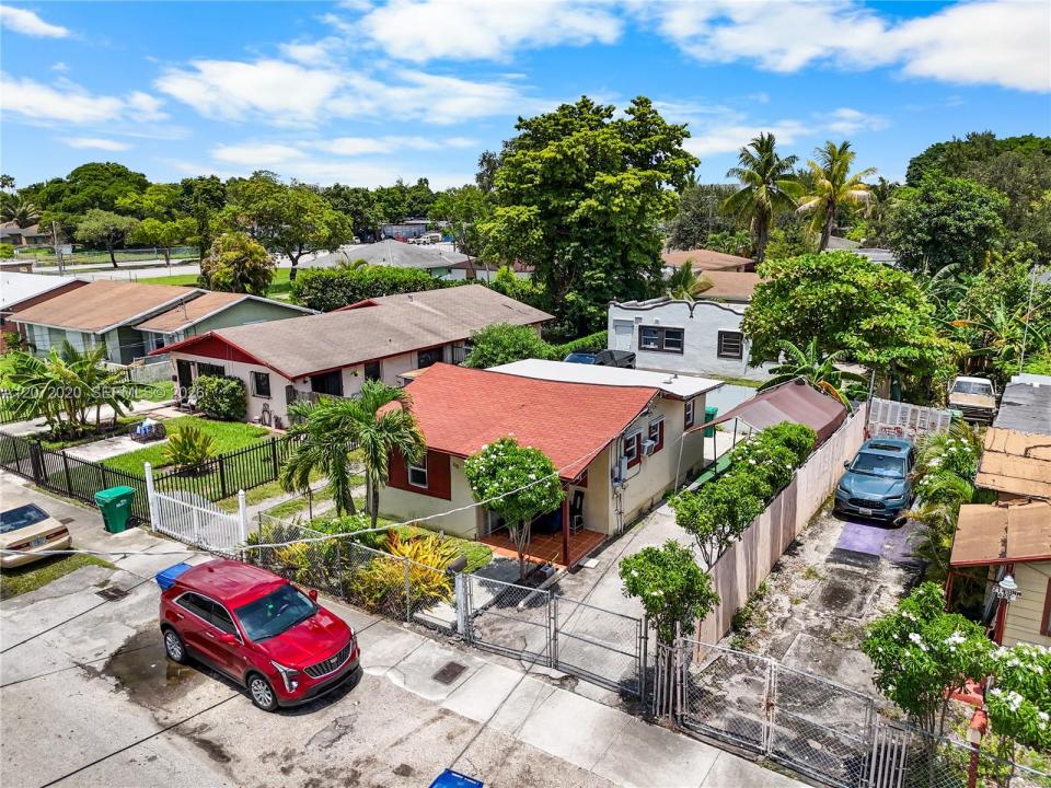 2151 NW 42nd St, Miami, Floride 33142, États-Unis