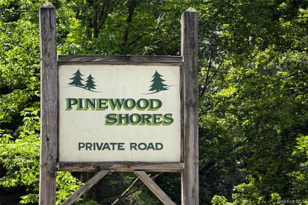 8 Pinewood Sherman, CT Shores, Sherman, Connecticut 06784, États-Unis