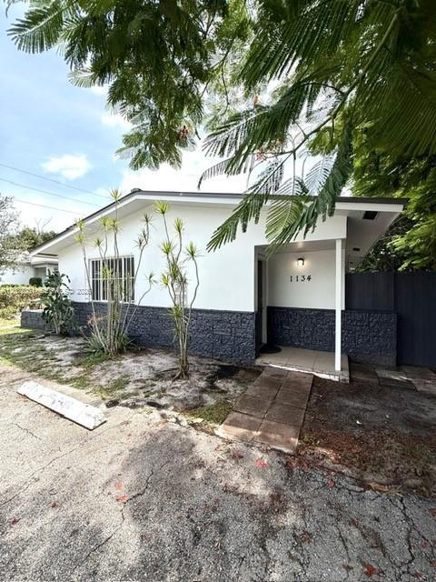 1134 NW 1st Ave 1134, Fort Lauderdale, Florida 33311, Stati Uniti