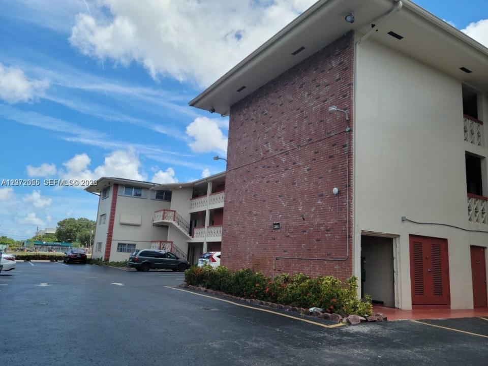 4730 NW 10th Ct 302, Plantation, Florida 33313, Stati Uniti