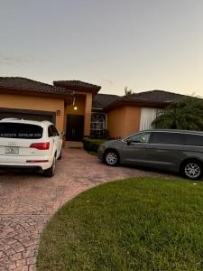 15234 SW 140th St, Miami, Florida 33196, USA