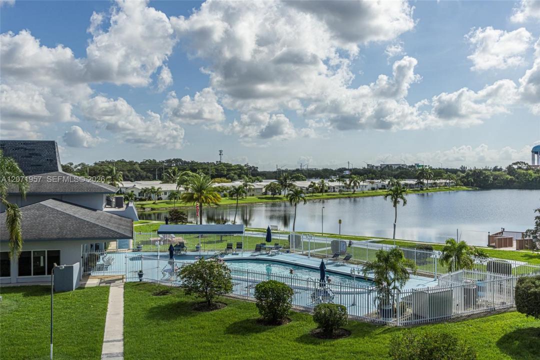 2223 Park Ln 314, Hollywood, Floride 33021, États-Unis