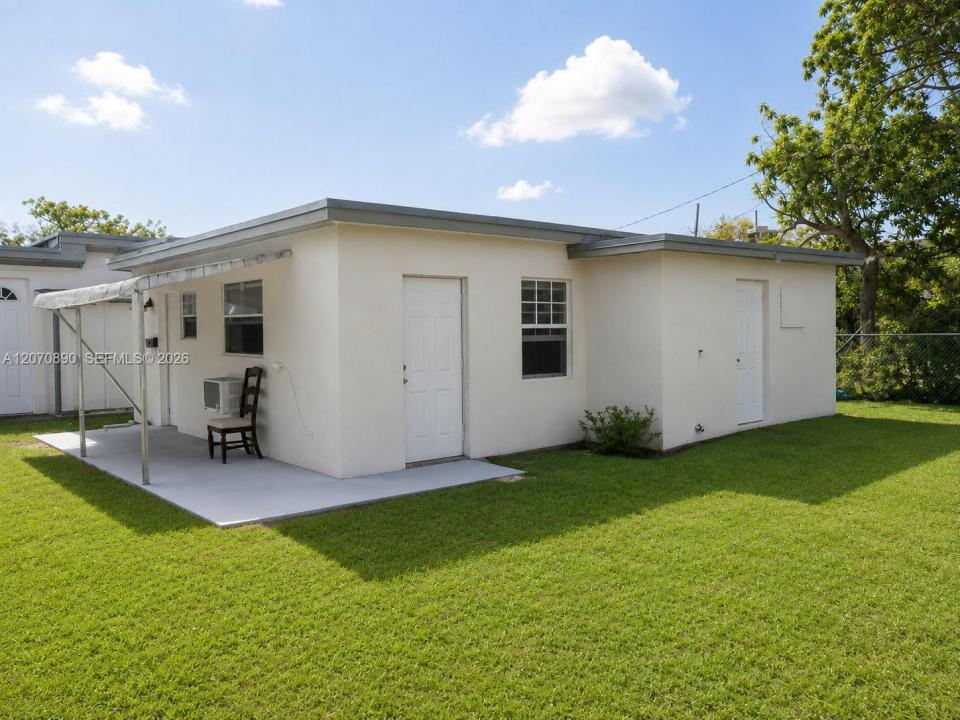 325 NE 108th St 1, Miami, Floride 33161, États-Unis