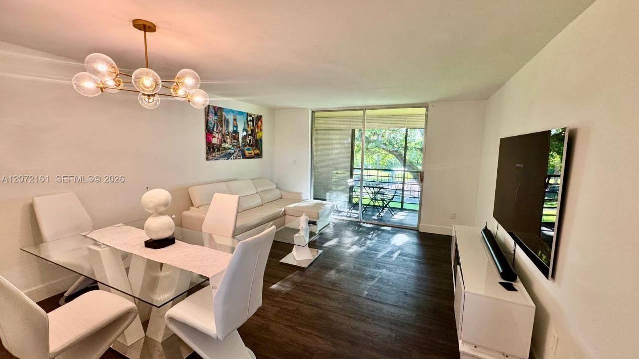 3390 Foxcroft Rd C305, Miramar, Florida 33025, Stati Uniti