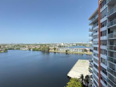 1301 NE Miami Gardens Dr 1404W, Miami, فلوريدا 33179, الولايات المتحدة