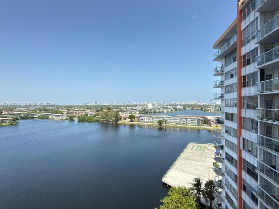 1301 NE Miami Gardens Dr 1404W, Miami, Floride 33179, États-Unis
