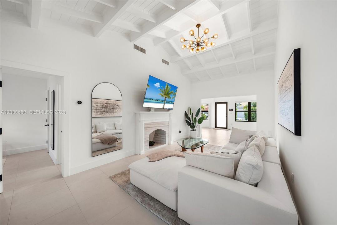 8844 Abbott Ave, Surfside, Florida 33154, Amerika Birleşik Devletleri