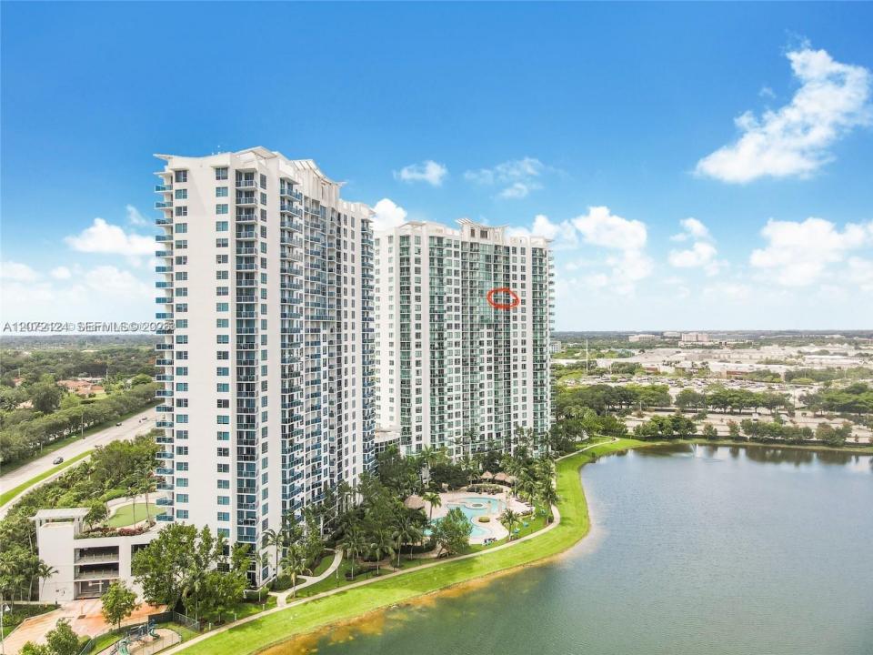 2681 N Flamingo Rd 1906S, Sunrise, Flórida 33323, Estados Unidos