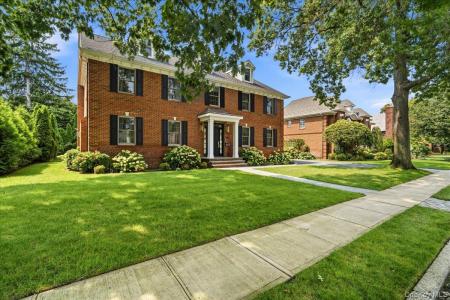 198 Kensington Road, Hempstead, Nova Iorque 11530, Estados Unidos
