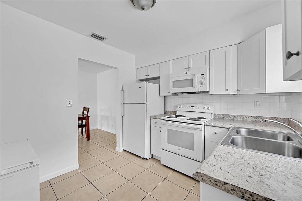 1218 NW 6TH Avenue, Fort Lauderdale, Florida 33311, USA