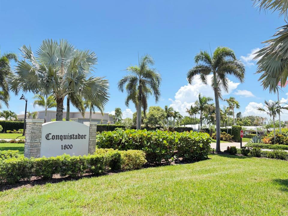 1800 SE Saint Lucie Boulevard 9-305, Stuart, Florida 34996, USA