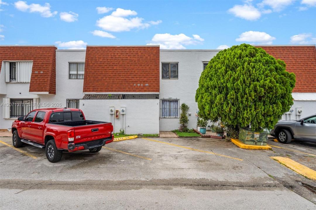 319 NW 109th Ave 3B, Miami, Floryda 33172, USA