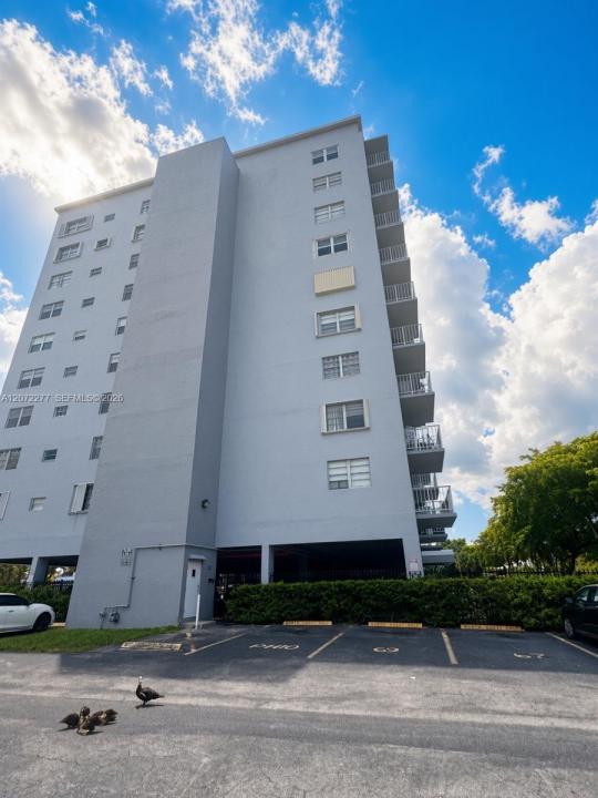 1470 NE 125th Ter 407, North Miami, Floride 33161, États-Unis