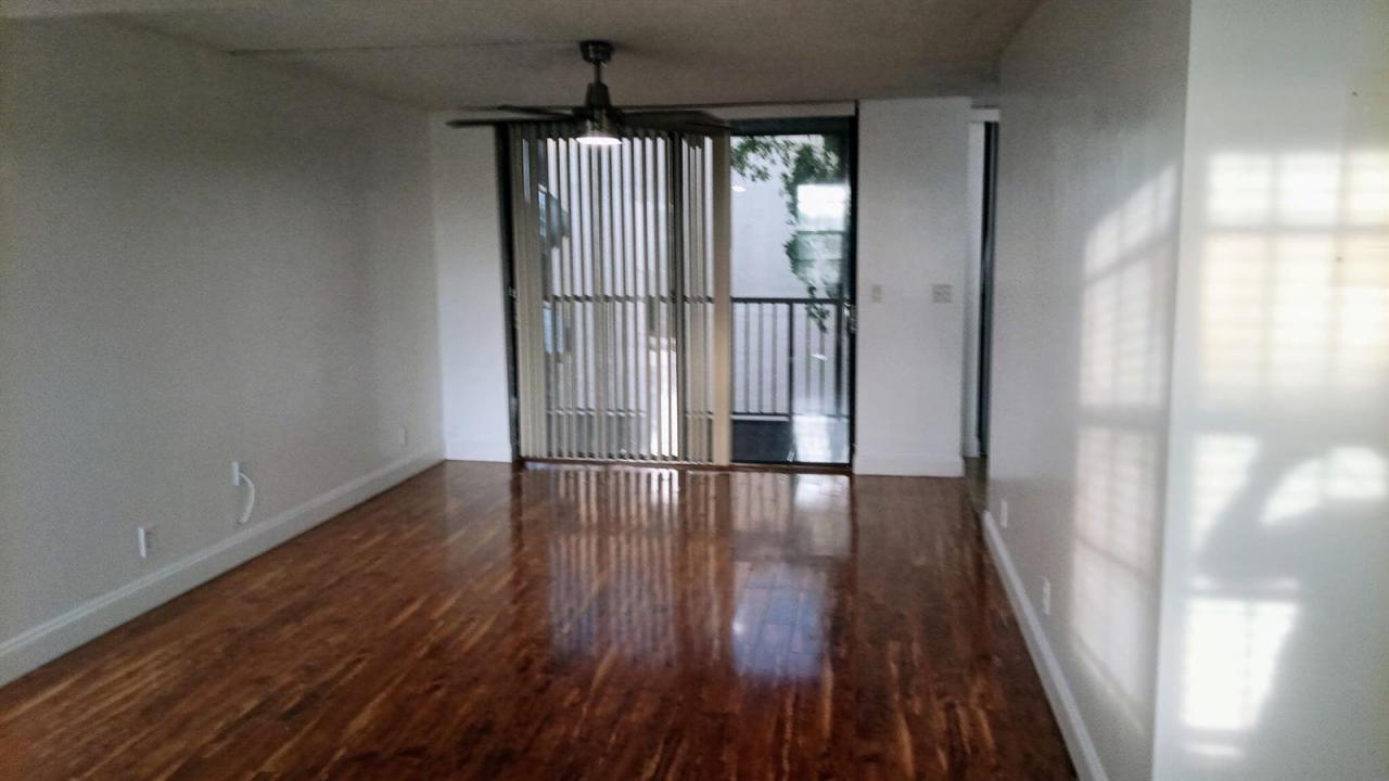 3550 BLUE LAKE Drive 405, Pompano Beach, Floride 33064, États-Unis