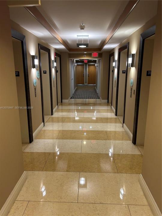 244 Biscayne Blvd 3106, Miami, Florida 33132, USA