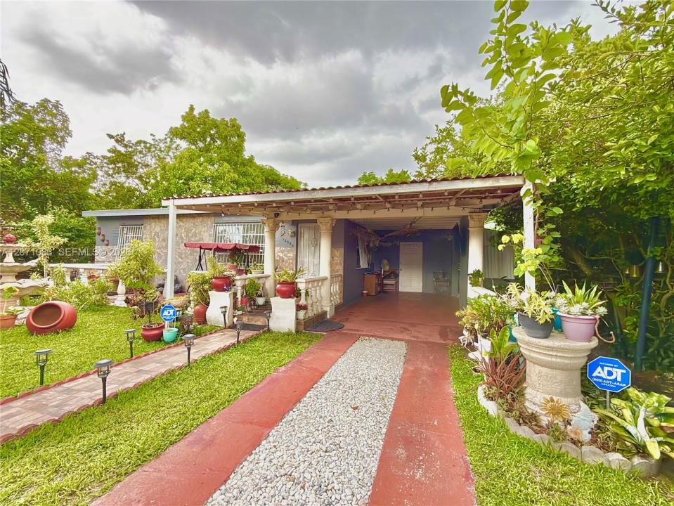 12550 NW 1st Ave, North Miami, Floride 33168, États-Unis