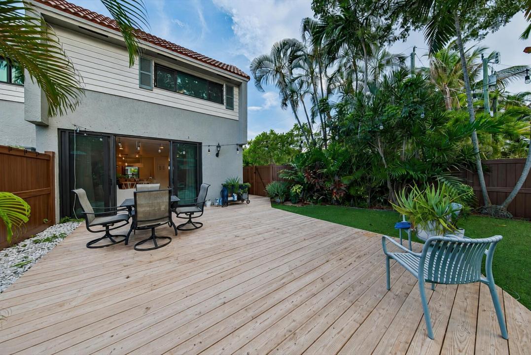 1315 MIAMI Road D, Fort Lauderdale, Florida 33316, USA