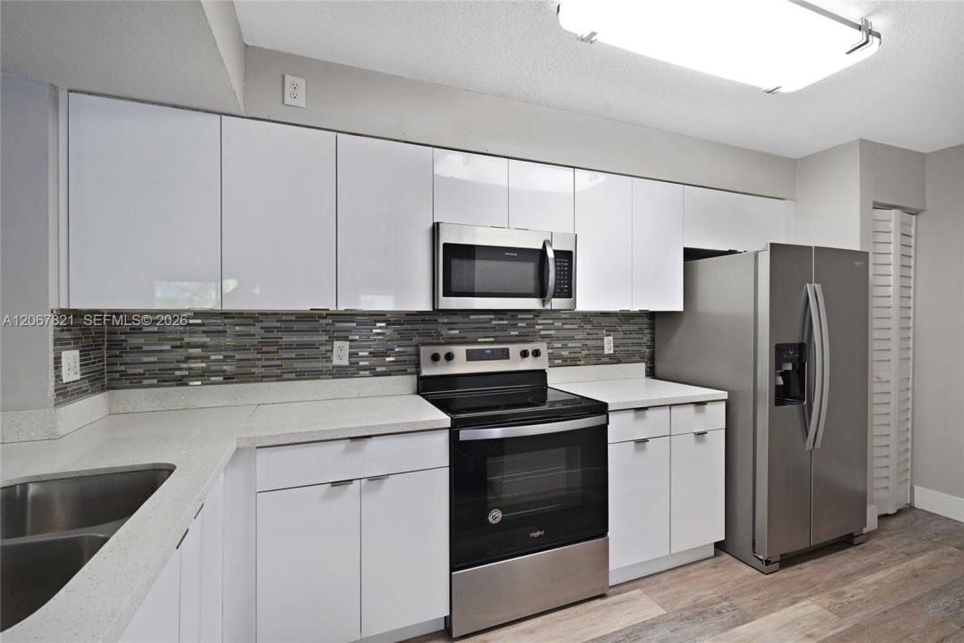 18840 NW 57th Ave 306, Hialeah, Floride 33015, États-Unis