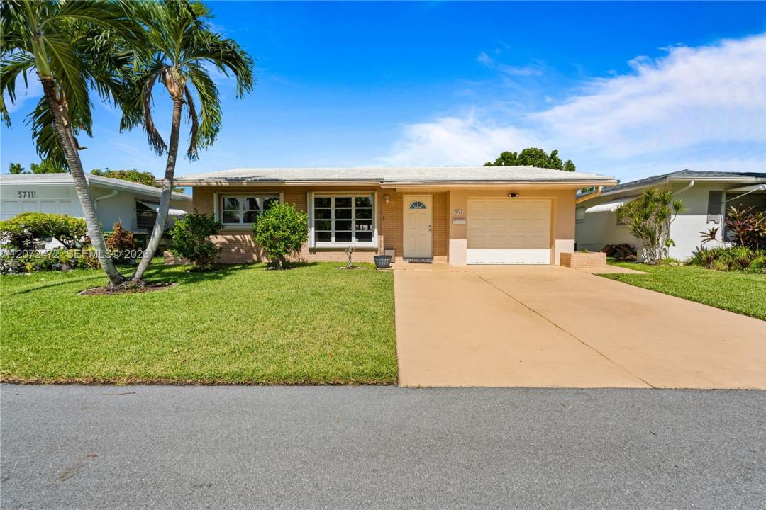 5713 NW 68th Ter, Tamarac, Floride 33321, États-Unis