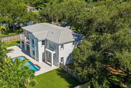 7605 SW 147th St, Palmetto Bay, Florida 33158, USA