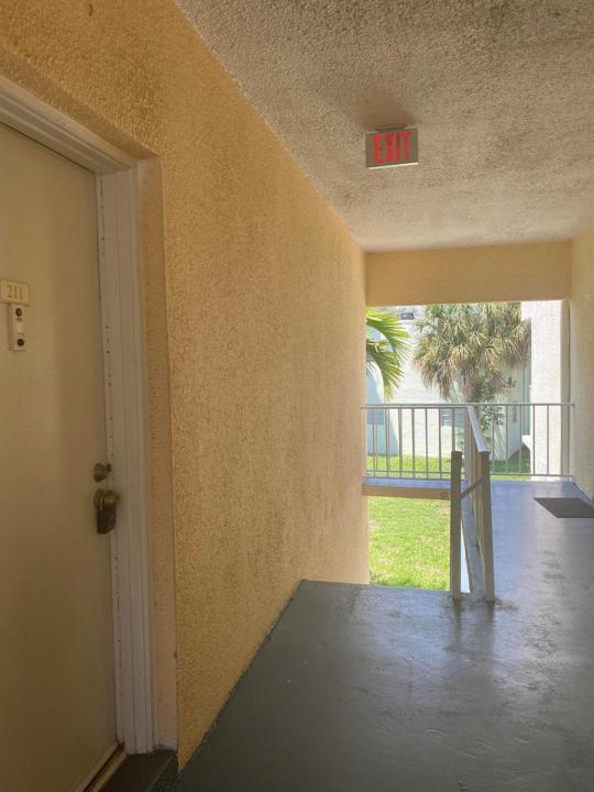 409 EXECUTIVE CENTER Drive 211, West Palm Beach, Floride 33401, États-Unis