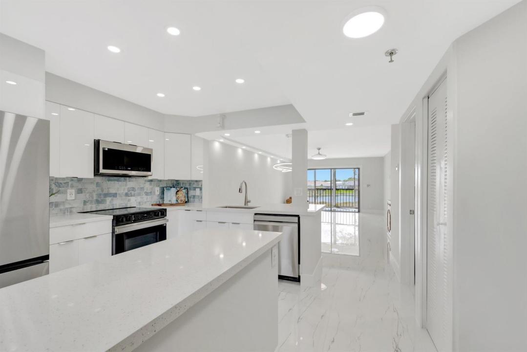 7240 Huntington Lane 202, Delray Beach, Floride 33446, États-Unis
