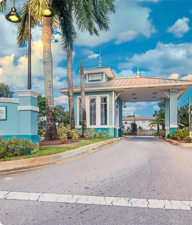 1849 NW 54th Terrace DD3, Lauderhill, Florida 33313, Stati Uniti