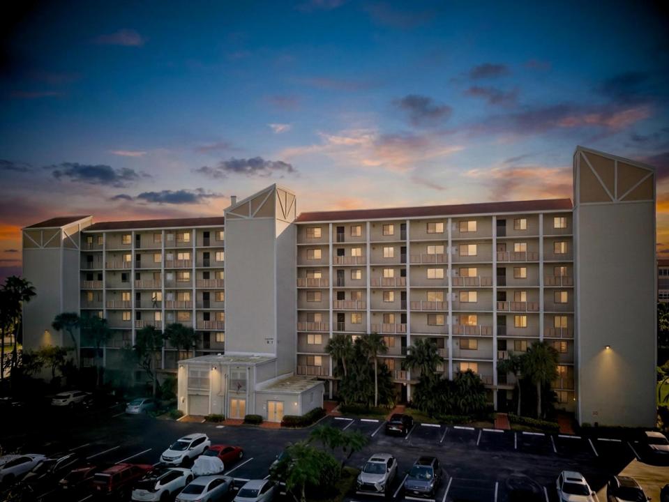14475 N Strathmore Lane 308, Delray Beach, Florida 33446, USA