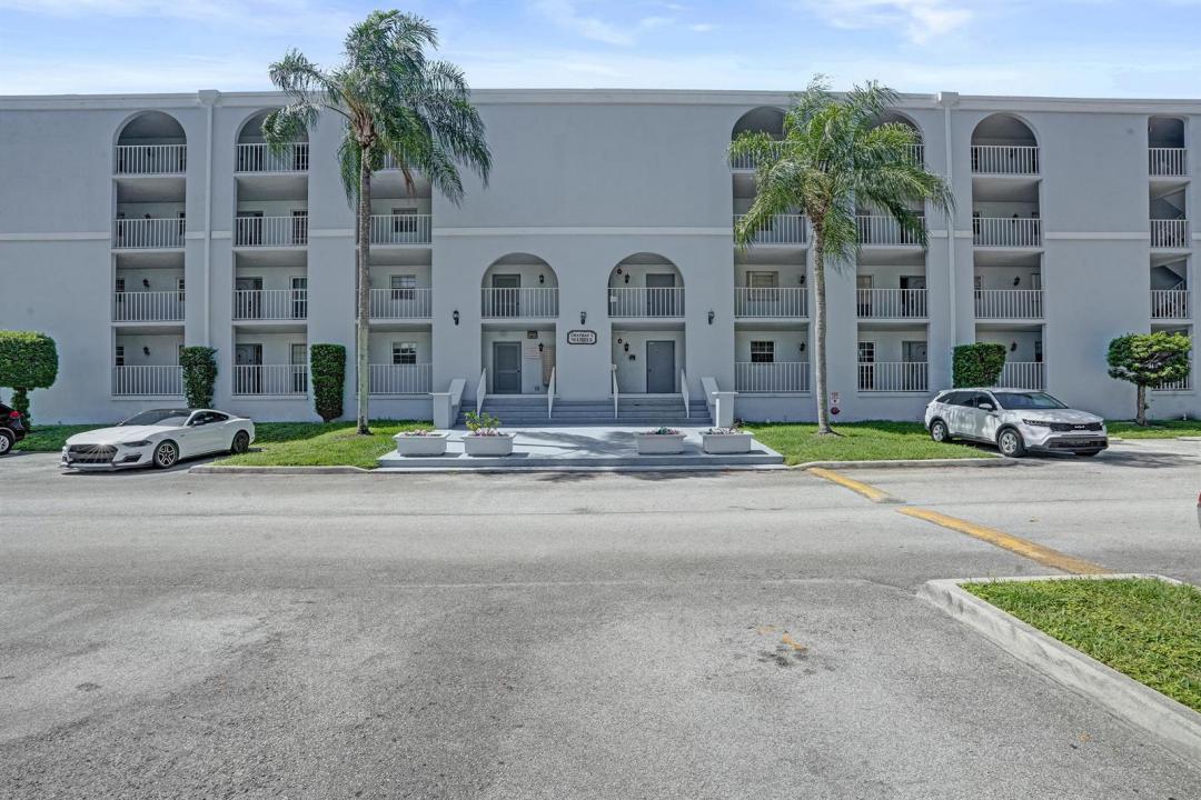 7980 N FRENCH Drive 3-202, Pembroke Pines, Floride 33024, États-Unis