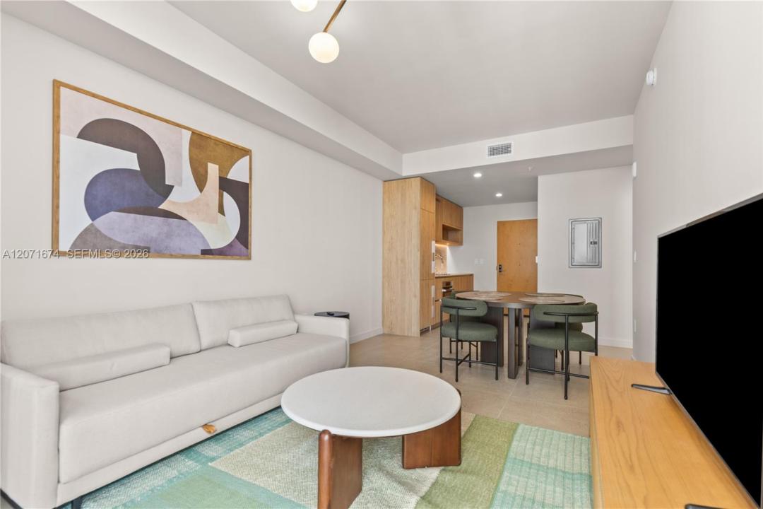 11 NE 6 ST 3213, Miami, Florida 33132, Stati Uniti