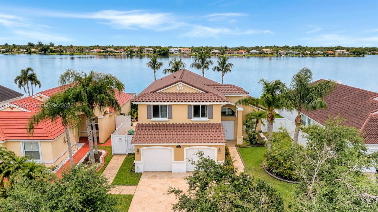 19156 NW 24th Ct, Pembroke Pines, Floride 33029, États-Unis