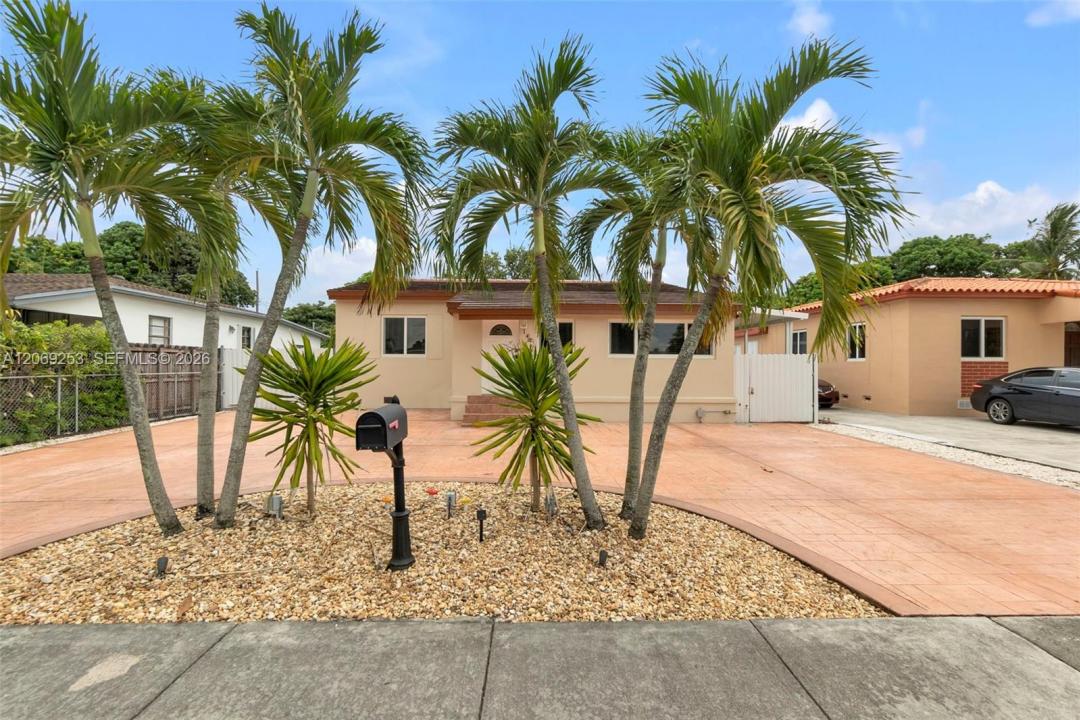 142 W 35th St, Hialeah, Floryda 33012, USA
