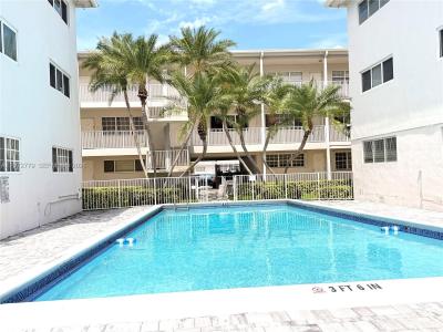 462 Golden Isles Dr 305, Hallandale Beach, Florida 33009, USA