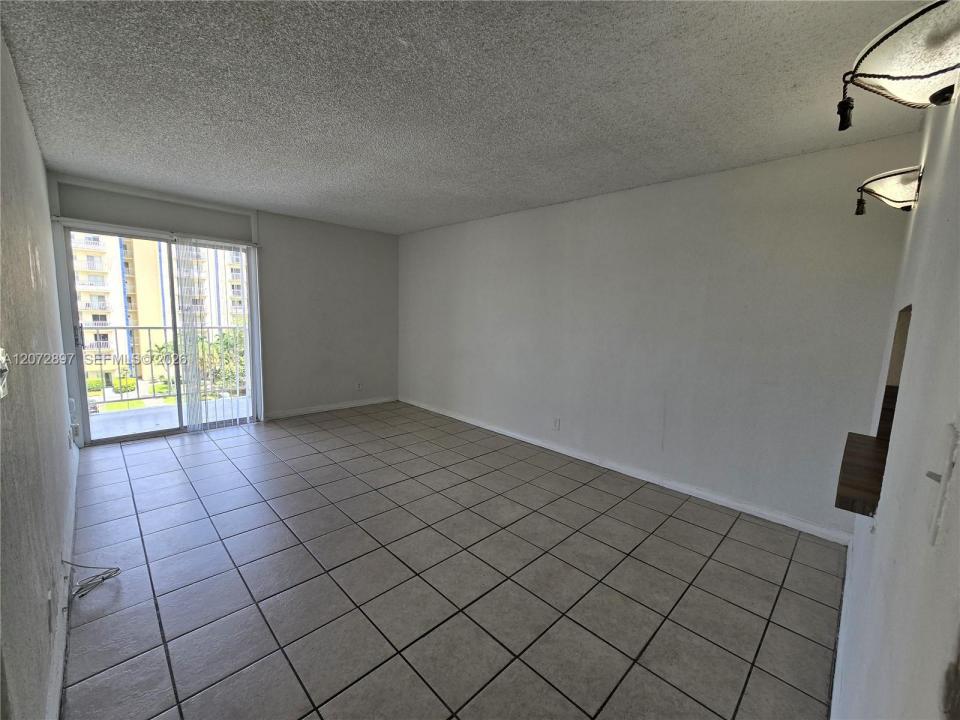 801 NW 47th Ave 501W, Miami, Florida 33126, Stati Uniti