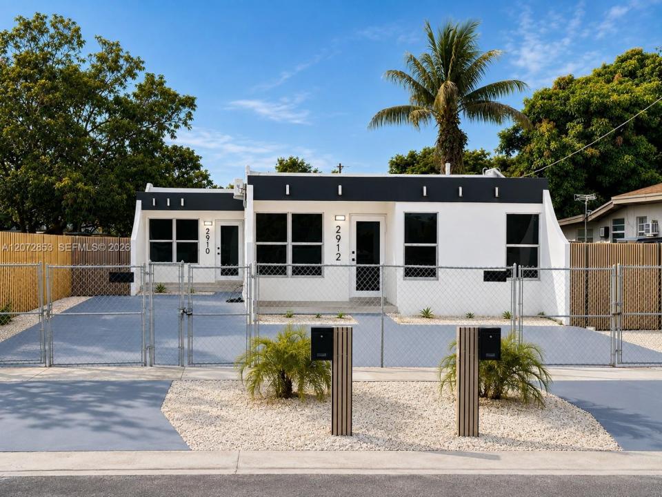 2912 NW 32nd St, Miami, Floride 33142, États-Unis
