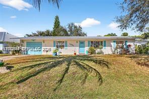 1261 SE Mendavia Ave, Port St. Lucie, Floride 34952, États-Unis